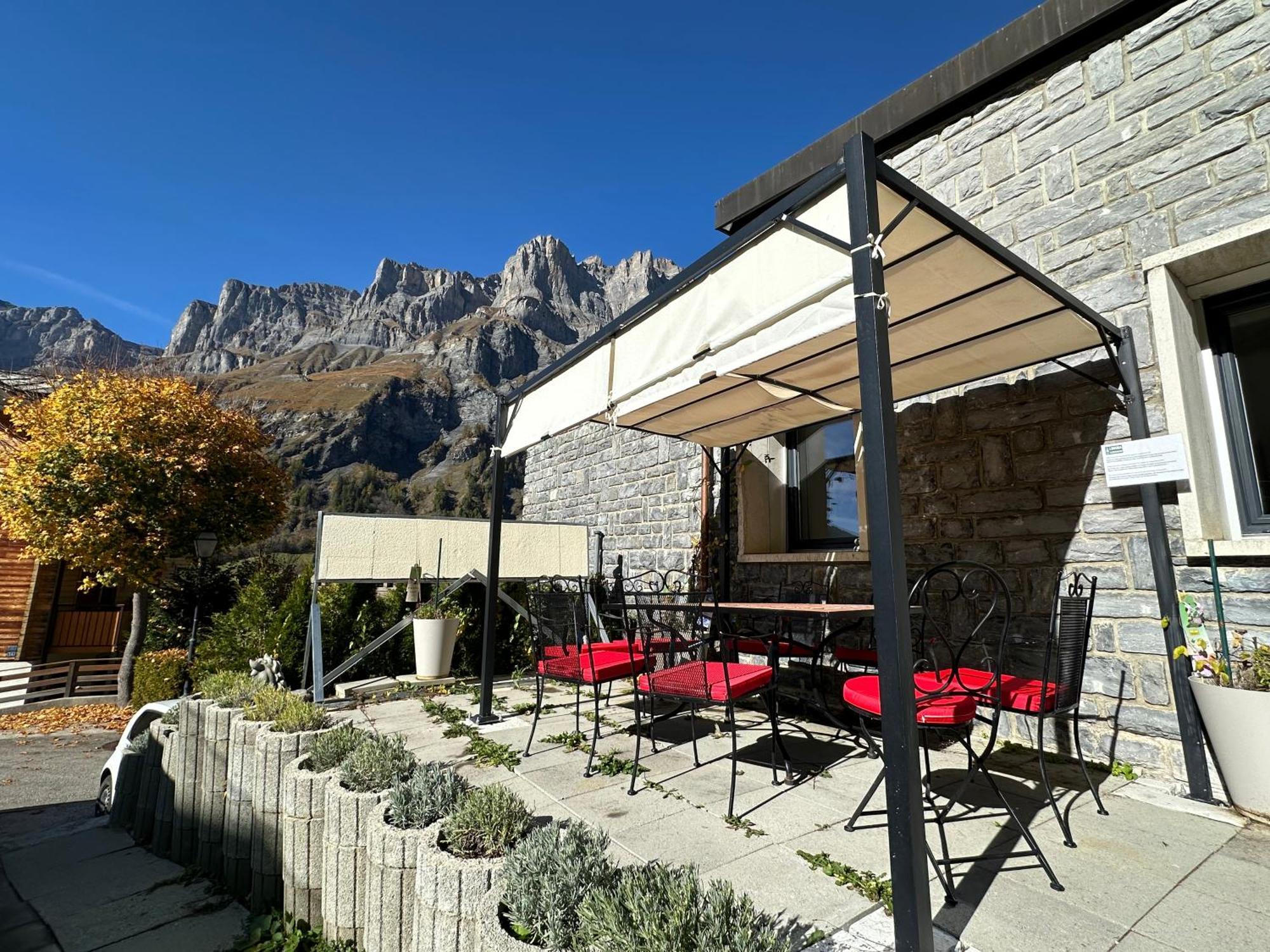 Center, Sauna, View - Haus Linaria Leukerbad Bilik gambar